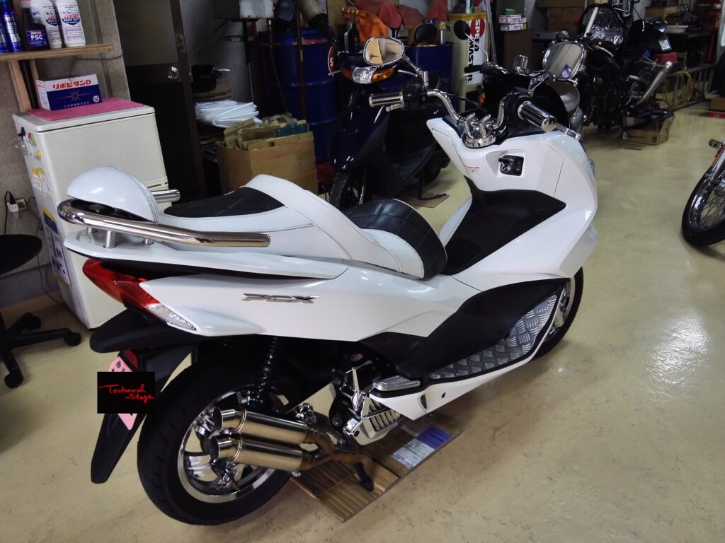 PCX125社外12インチアルミホイールをタイヤ交換！とオイル交換と冬支度