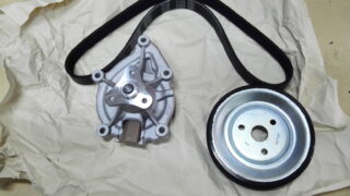 BMW MINI 純正機械式ウォーターポンプ