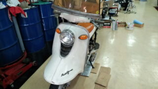 ラビット S301B 内部OKガソリンタンク【D】 377 ラビットスクーターレストアっぽいこと！(9)タンク取外し | アシバー