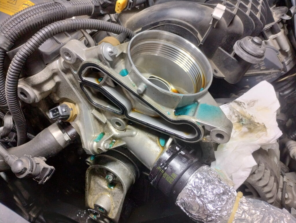 BMWオイル漏れ修理