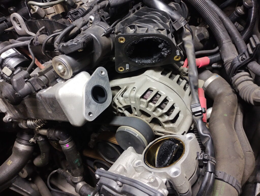 BMWx3水漏れ修理